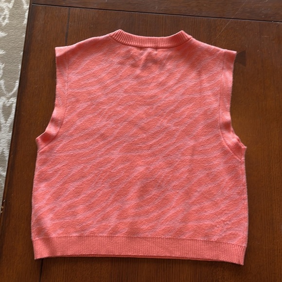 Nasty Gal Sweater Vest. Zebra print. Peach orange. Size 6. Soft - Picture 3 of 7